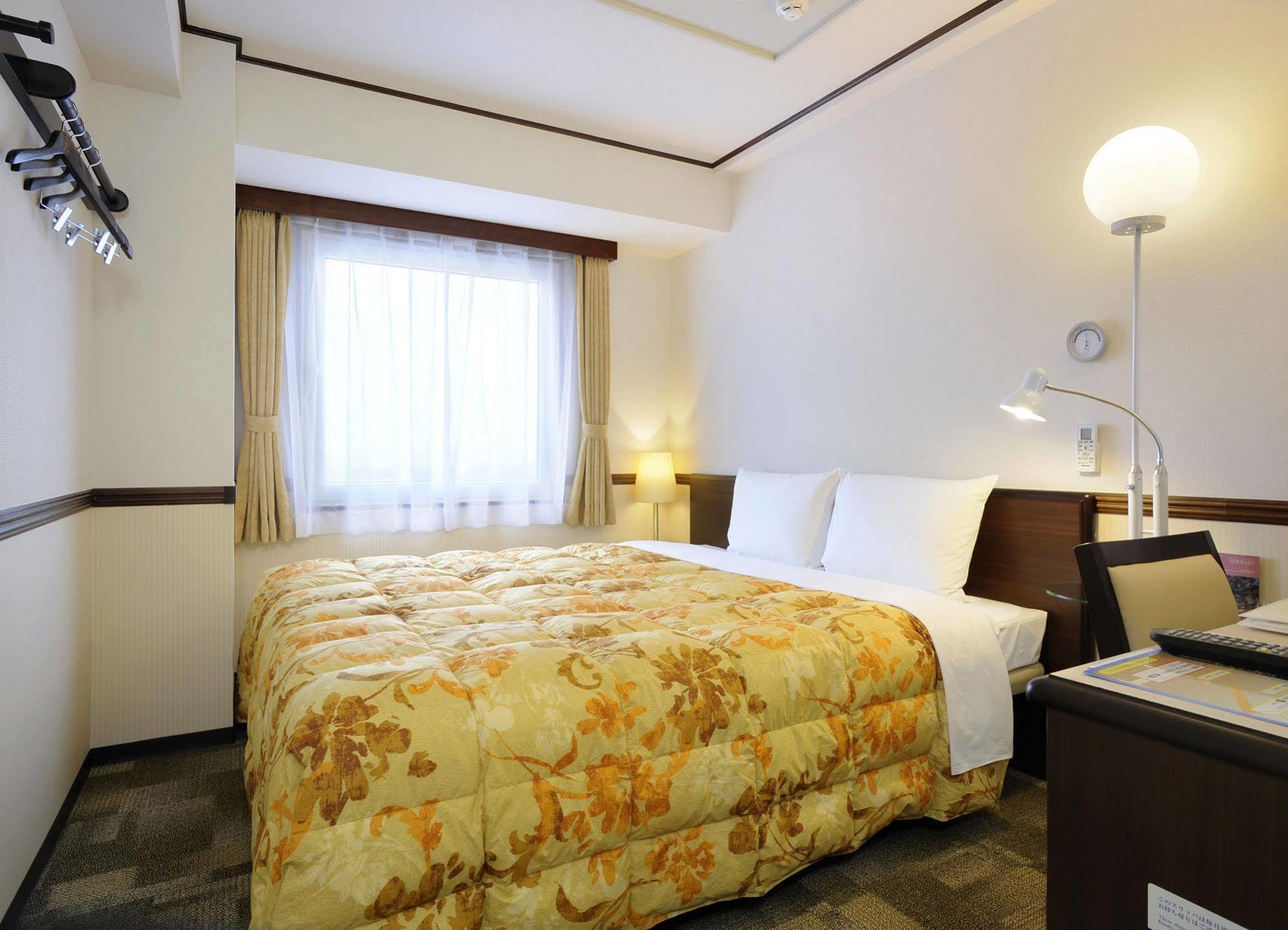 Toyoko Inn Osaka Namba Nishi Extérieur photo